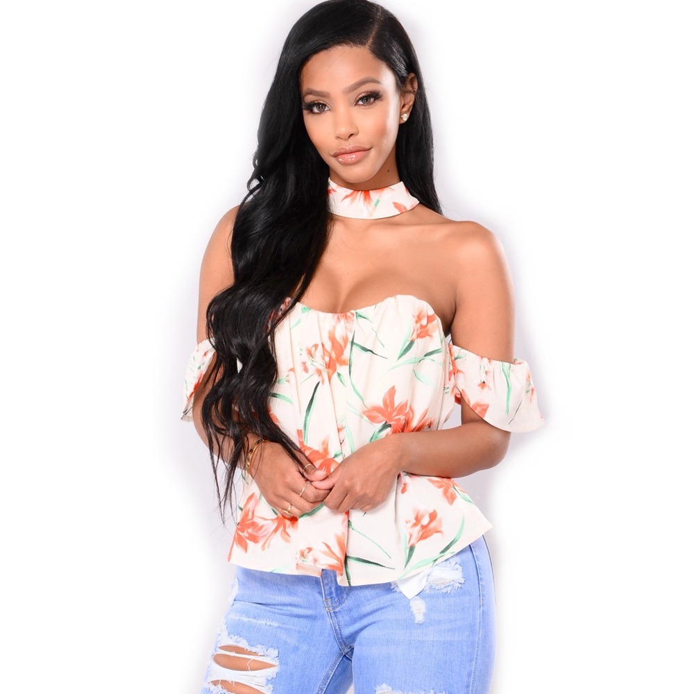 IVORY FLORAL TOP BY FASHION NOVA